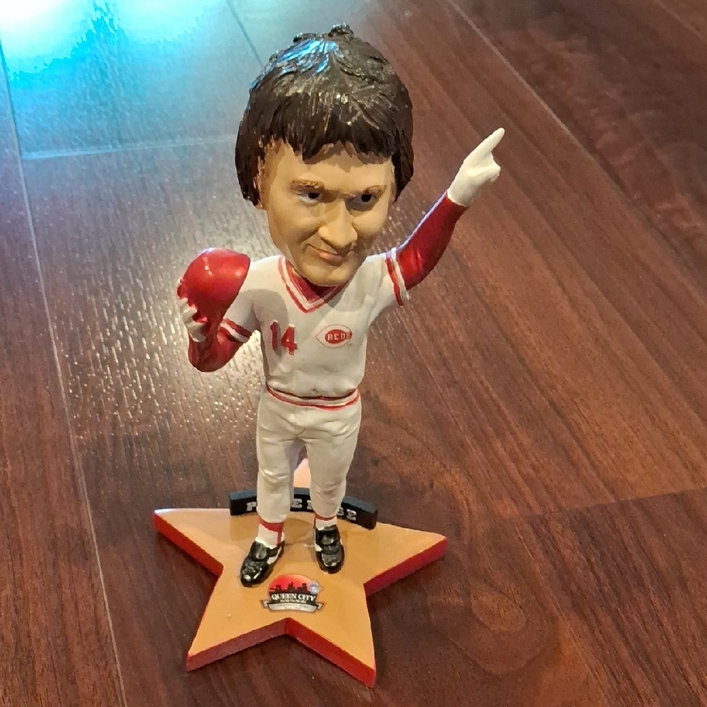 Classic Baseball Player Bobblehead - Red and White